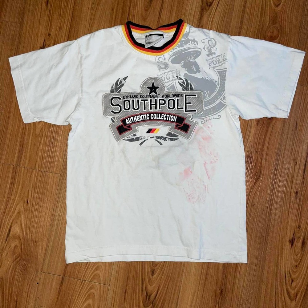 Cool 00's SOUTHPOLE International Badge T- Shirt
